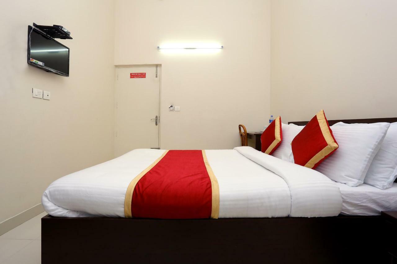 Oyo 9118 Saravana Inn تريفِندرم المظهر الخارجي الصورة